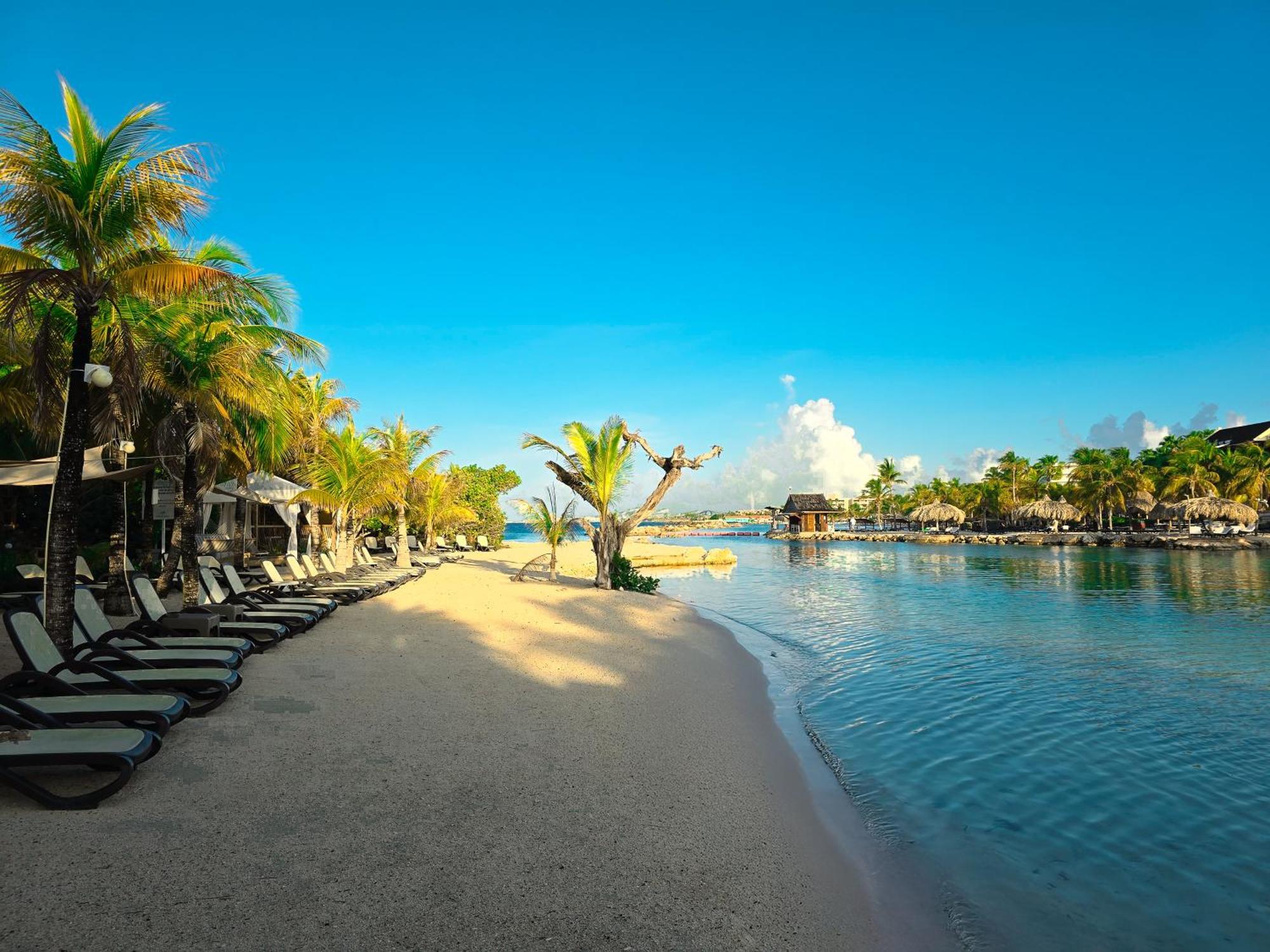 The Royal Sea Aquarium Resort Willemstad Exterior foto